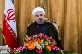 تضعیف و تخریب دولت حرام است