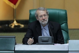 لاریجانی به نمایندگان: کنار بروید تا آقای جهانگیری هوا بخورد،باریکلا!/سلفی بد است یافریاد بر سر رئیس؟