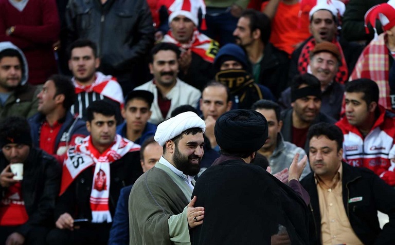 روحانیون پرسپولیسی در ورزشگاه آزادی تصاویر