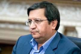 ژاپن واردات نفت از ایران را آغاز کرد / برخی تلاش میکنند با جو روانی و پالسهای منفی بازار ارز را تحت تاثیر قرار دهند / کم رمق بودن تقاضا در صرافیها و نرخ سازی واسطهها در فضای مجازی؛ بانک مرکزی جور تقاضای ارز را هم میکشد