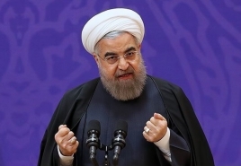 نمی توان با خواست عمومی مردم مبارزه کرد؛ نه درست است، نه مشروع و نه قانونی / خداوند به پیامبرش می گوید تو وکیل مردم نیستی، تنها پیام را منتقل کن / دین با انتخاب، دین می شود نه تحمیل / اولین کسی که رادیو را ممنوع کرد، پهلوی اول بود؛ اولین فیلترینگ از اینجا شروع شد/در مساله رعایت حجاب، خطاب قرآن ابتدا به مردان است؛ اما ما میرویم و دختران را دستگیر میکنیم؛ کاری کردیم که گویی حجاب چماقی بر سر زنان است