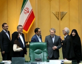 ریاست لاریجانی بر مجلس تکرار خواهد شد؟ /خیز ۳ فراکسیون برای ۱۲ کرسی مهم مجلس /احتمال ابقای پزشکیان و مطهری بالا گرفت
