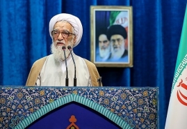 نباید عدهای با چند میلیون اضافه حقوق روبرو شوند و عدهای تنها چندصد هزار تومان/ اکنون که دلار ارزان شده چرا اجناس ارزان نمی شود؟