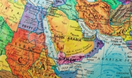 تلاش بغداد برای میانجیگری میان تهران و ریاض/ حضور سطح پایین ایران در نشست منطقهای چه معنایی دارد؟