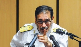 پیام مهم شمخانی به مرجعیت، دولت و ملت عراق در پی تظاهرات میلیونی در بغداد: رویکرد مردم منطقه نسبت به آمریکا را نمیتوان با شوهای تبلیغاتی کتمان کرد/ مردم عراق پرچمدار اخراج آمریکا از منطقه هستند