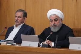 روحانی: به خاطر صبوری مردم سر تعظیم فرود میآورم/ مردم اجازه ندادند آب به آسیاب دشمن ریخته شود/ یک جمع کوچک، ضد وطن و منافع ملی اقدام کردند/ میخواهیم مردم نیازمند بیشتر از مردم غیر نیازمند از یارانه سوخت استفاده کنند