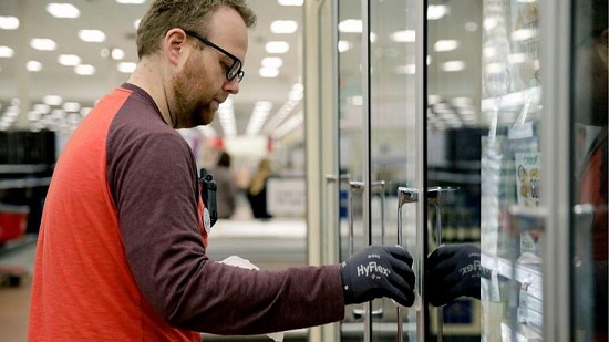 دستگیره در، کفش و اشیاء؛ ویروس کرونا چند ساعت روی سطوح دوام می‌آورد؟