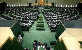 پیشنهاد آقای نماینده از تریبون مجلس: برای قطع زنجیره کرونا مثل چین برخورد نظامی کنیم/ نمیشود شل کن سفت کن کرد/ آذوقه مردم را به درب منازل ببریم