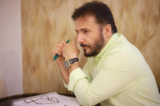 سیدجواد هاشمی: تابوها را میشکنم/ تبلیغ خانه در دبی اشتباه بود اما بازی در «زخم کاری» نه سیدجواد هاشمی: تابوها را میشکنم/ تبلیغ خانه در دبی اشتباه بود اما بازی در «زخم کاری» نه