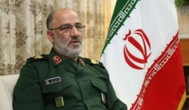 فرمانده سپاه استان مرکزی: امروز با شعار زن، زندگی، آزادی، به دنبال گرفتن آزادگی واقعی زن هستند/ اگر باورها تغییر کند، زن به برداشتن حجاب تن میدهد، آغوش رایگان، بیعفتی و بیحرمتی به زن را میپذیرد / دشمن به دنبال جابجا کردن معروف و منکر است