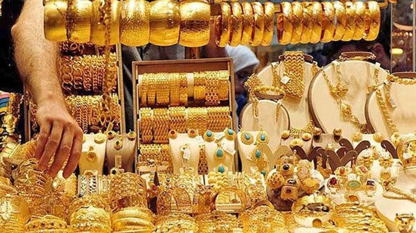 رئیس اتحادیه طلا و جواهر تهران: مسدودی حساب‌های طلافروشان باعث ایجاد درگیری فیزیکی بین بازاریان نیز شده
