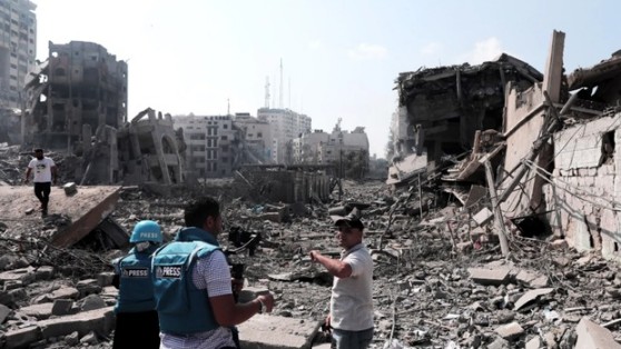 روز پنجاه و هفتم جنگ غزه/ بمباران گسترده شبانه غزه/شهادت ۲۰۰ شهروند فلسطینی و زخمی شدن ۵۸۹ تن دیگر