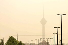 فعال شدن کانونهای آلودگی در اطراف تهران و شهرهای دیگر، به آلوده شدن هوا دامن زده/ انتظار تداوم روند آلودگی هوا تا پایان هفته را داریم/ بارشها تا ۴۰ درصد نسبت به سالهای قبل کاهش داشته؛ برای کشوری مانند ایران، این عدد بسیار بالا است/ به جز خود مراقبتیهای جامعه، شرایط عملیاتی کوتاه مدتی برای عبور از وضعیت فعلی با توجه به گستردگی وضعیت، وجود ندارد فعال شدن کانونهای آلودگی در اطراف تهران و شهرهای دیگر، به آلوده شدن هوا دامن زده/ انتظار تداوم روند آلودگی هوا تا پایان هفته را داریم/ بارشها تا ۴۰ درصد نسبت به سالهای قبل کاهش داشته؛ برای کشوری مانند ایران، این عدد بسیار بالا است/ به جز خود مراقبتیهای جامعه، شرایط عملیاتی کوتاه مدتی برای عبور از وضعیت فعلی با توجه به گستردگی وضعیت، وجود ندارد