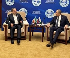 عراقچی در چین با لاوروف دیدار کرد عراقچی در چین با لاوروف دیدار کرد