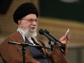 رهبر انقلاب: آخرین تلاش دشمن، اغتشاشات پاییز سال گذشته بود؛ طراحی آن در کشورهای غربی انجام شد؛ پشتیبانی هم کردند / پادویی آن را به وسیله افرادی که پشت به وطن کرده بودند، انجام دادند / خیال می کردند کار تمام شده است؛ احمق ها باز هم اشتباه کردند و ملت را نشناختند
