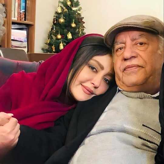 عکسی جدید و جذاب از خانم بازیگر در آغوش پدرش