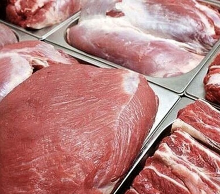 شستن گوشت قبل از پختن یا فریز کردن؛ خوب یا بد؟