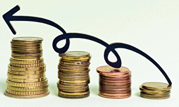 کارشناسان اقتصاد زنگ خطر را به صدا درآوردند/ تورم بیش از ۵۰ درصد در کمین سال ۱۴۰۵ / قیمت‌ها هر روز بالا می‌روند