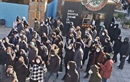 روایت فارس از چند تجمع امروز در تهران: تجمع ۲۰۰ تا ۳۰۰ نفره در دانشگاه شریف، دانشگاه تهران، دانشگاه امیرکبیر، دانشگاه علم و فرهنگ و دانشگاه علم و صنعت / در بازار آهن هم کسبه تجمع کردند