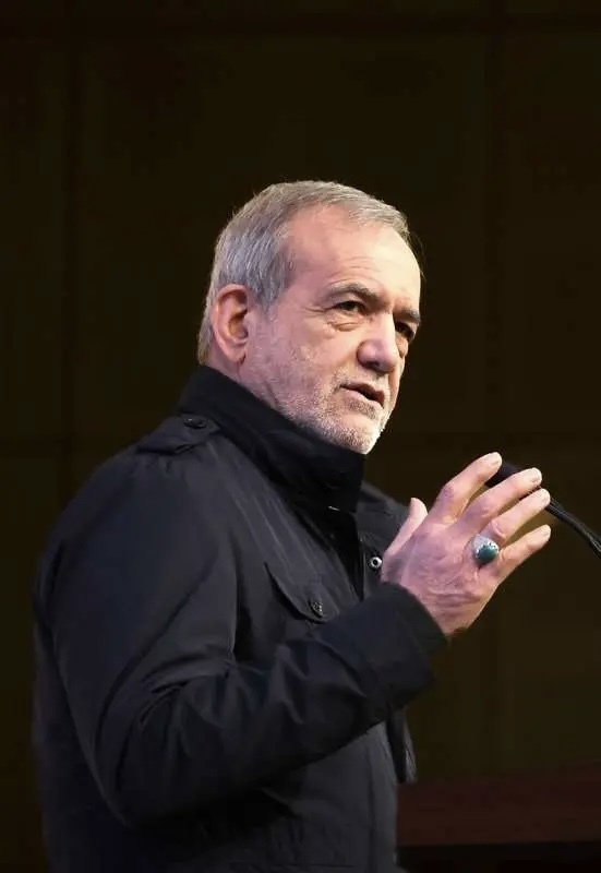 آقای پزشکیان این وضعیت محصول تحریم است/ وزیر خارجه دنبال شمردن نعمت‌های تحریم است