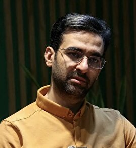 ببینید چه پول‌هایی به عده‌ای می‌دانند تا برای شما کالای ارزان تهیه کنند و بعضا می‌خوردند و می‌بردند!