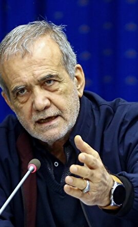 پزشکیان: وزیر اطلاعات موضوع هنرمندانی که احیاناً بازداشت شده‌اند بررسی و مسائل آنان را حل‌وفصل کند / جامعه ما زخمی است؛ اگر این زخم درمان نشود، ممکن است کل جامعه را گرفتار کند