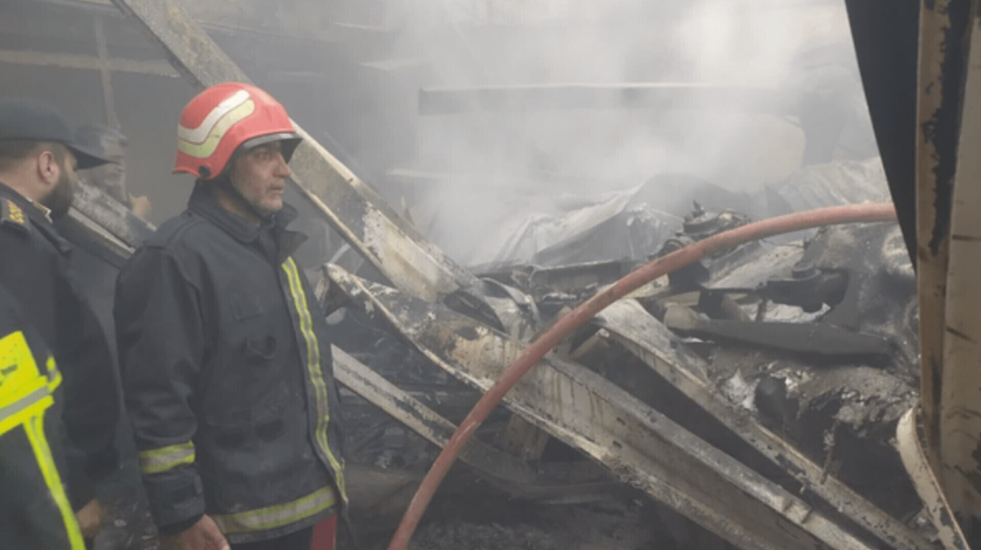 آتشنشانی: ۴ شهید در حادثه سقوط بالگرد در خمینیشهر اصفهان/ خلبان، کمک خلبان و ۲ نفر از غرفهداران به شهادت رسیدند