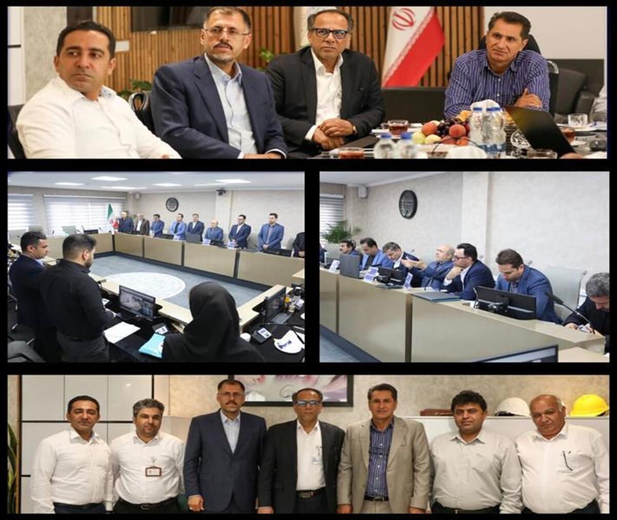 در مجمععمومی عادی سالانه اعلام شد:
عملیات نصب تجهیزات پروژه اوره پتروشیمی هنگام تا پایان شهریورماه به اتمام میرسد در مجمععمومی عادی سالانه اعلام شد:
عملیات نصب تجهیزات پروژه اوره پتروشیمی هنگام تا پایان شهریورماه به اتمام میرسد