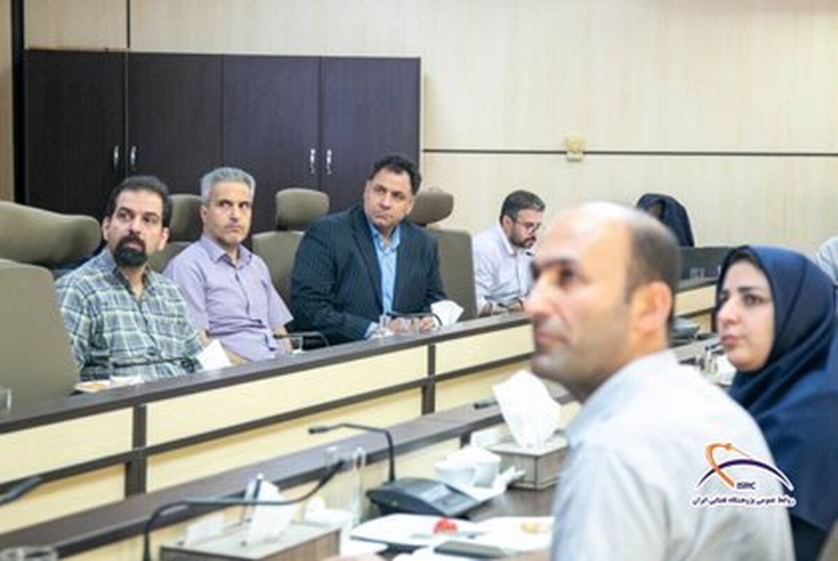 پیشنشست «پنجشنبههای نظارتی» وزارت ارتباطات در پژوهشگاه فضایی ایران برگزار شد پیشنشست «پنجشنبههای نظارتی» وزارت ارتباطات در پژوهشگاه فضایی ایران برگزار شد