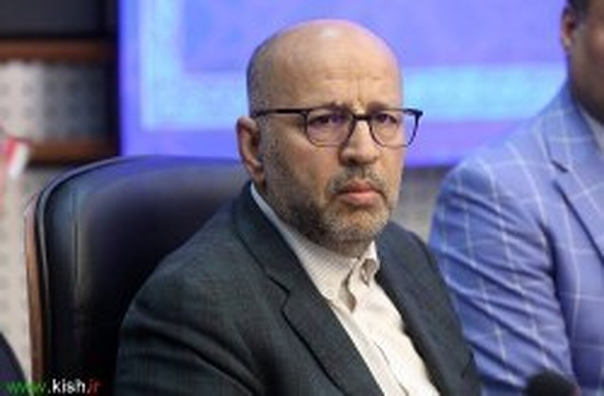 محمد رضا دشتی اردکانی:
وزارت اقتصاد به دنبال احیای جایگاه واقعی مناطق آزاد است محمد رضا دشتی اردکانی:
وزارت اقتصاد به دنبال احیای جایگاه واقعی مناطق آزاد است