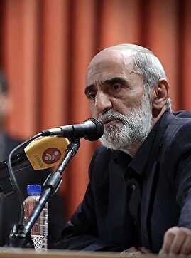 شریعتمداری از پزشکیان گلهمند شد/ برای مقابله با تجاوز دشمن چه نسخهای قابل تجویز است؟! شریعتمداری از پزشکیان گلهمند شد/ برای مقابله با تجاوز دشمن چه نسخهای قابل تجویز است؟!