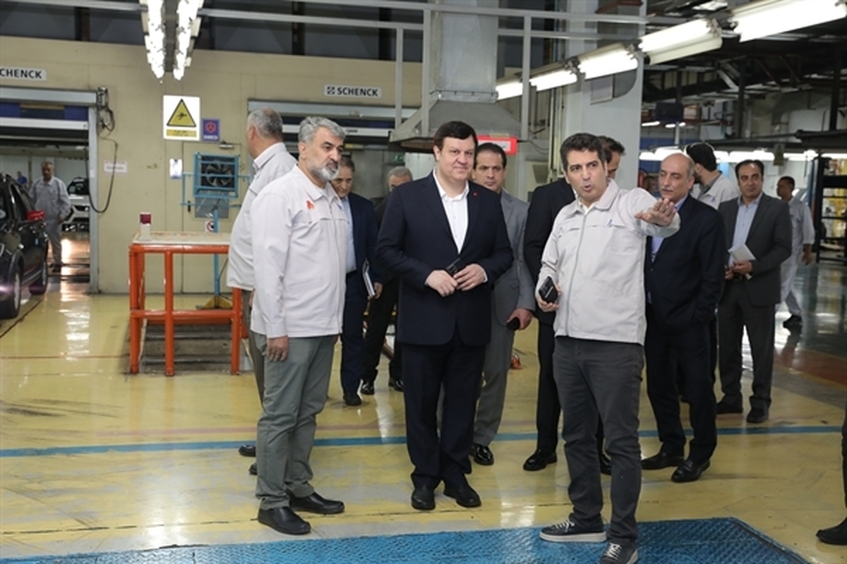 اعلام آمادگی بانک ملت برای حمایت مالی و سرمایهگذاری در طرحهای توسعهای پارسخودرو اعلام آمادگی بانک ملت برای حمایت مالی و سرمایهگذاری در طرحهای توسعهای پارسخودرو