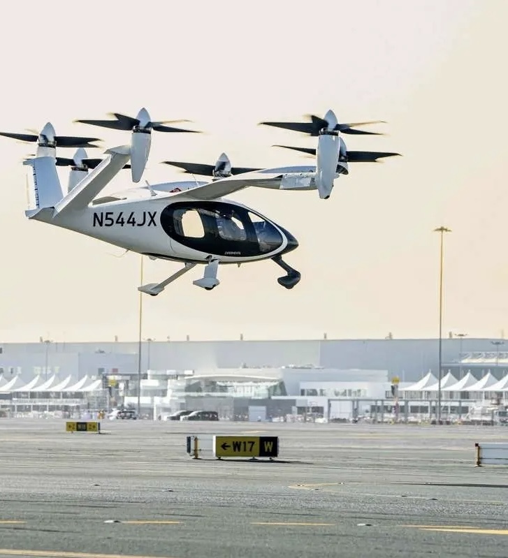 پرواز ۱۷ دقیقه‌ای تاریخی در دبی