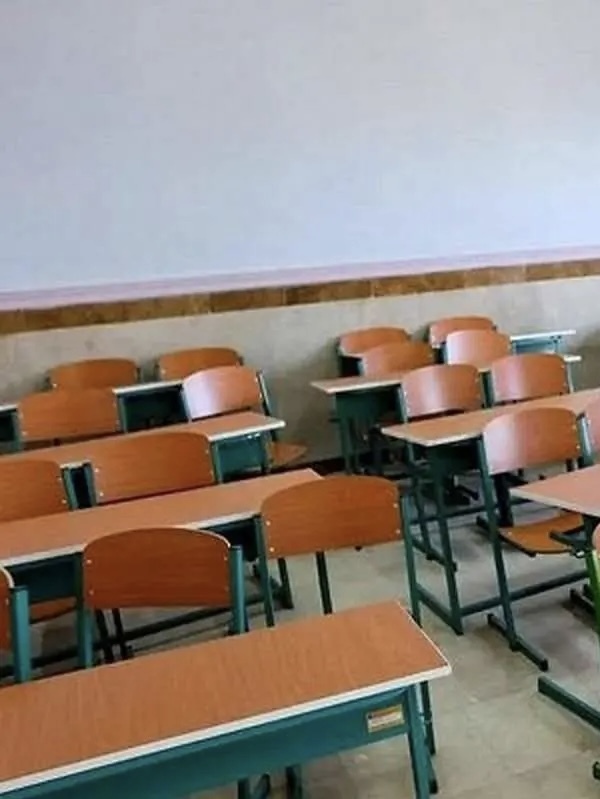 کدام بیماری مدارس قم را غیرحضوری کرد؟