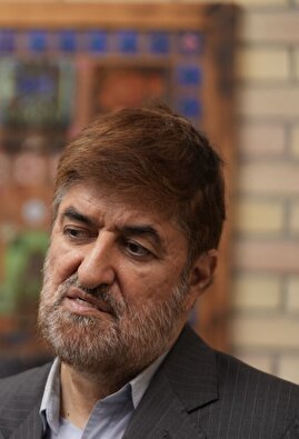 واکنش انتقادی علی مطهری به اظهارات پزشکیان درباره حجاب و عفاف