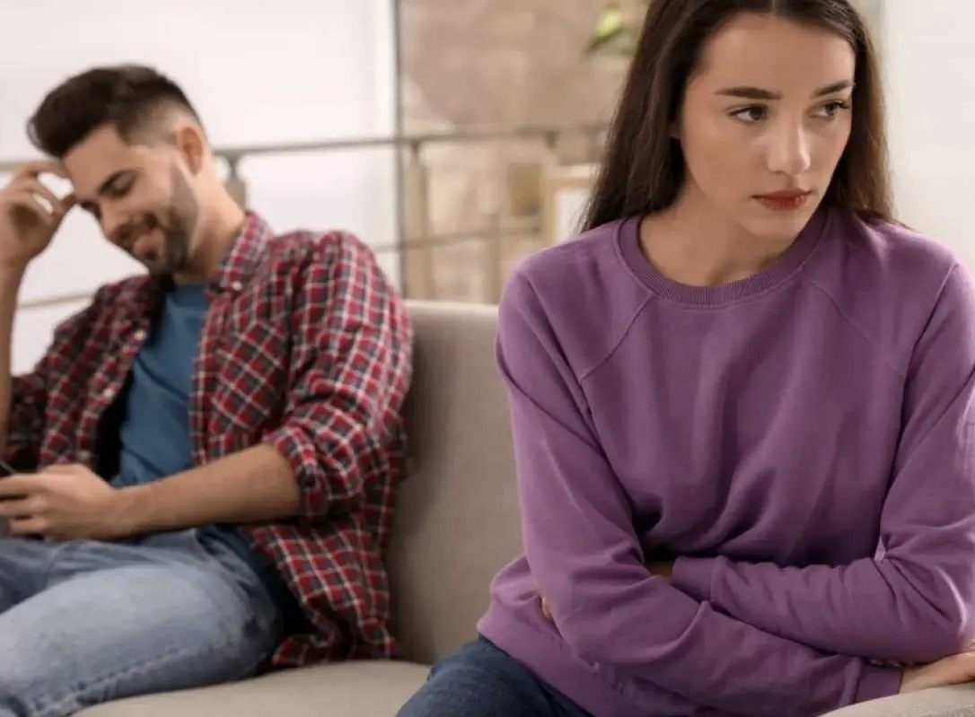 چرا نشانه‌های خطر در روابط ناسالم نادیده گرفته می‌شوند؟