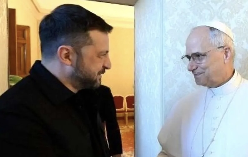 دیدار زلنسکی با پاپ در اقامتگاه تابستانی/ پدر مقدس چه گفت؟