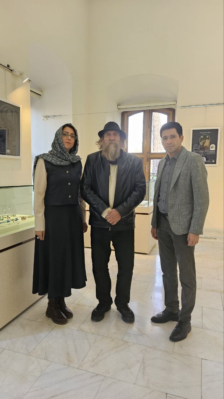 گنجهای قصهگو؛ از حکایت مثنوی تا زرگری در قلب قاجار گنجهای قصهگو؛ از حکایت مثنوی تا زرگری در قلب قاجار