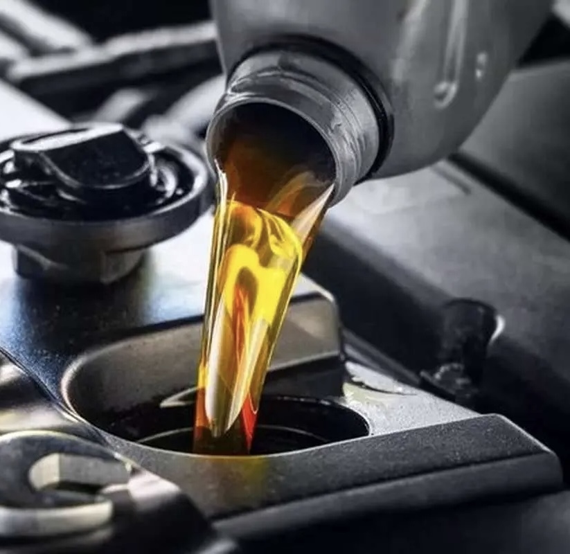 آیا باید روغن موتور خودرو را در زمستان عوض کرد؟