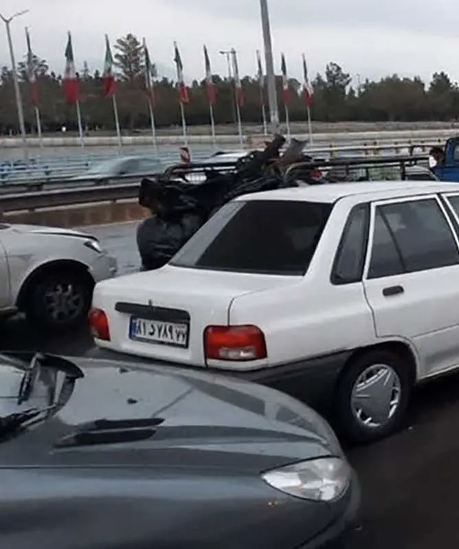 تصادف زنجیره‌ای در اتوبان قم ـ تهران با ۱۱ مصدوم