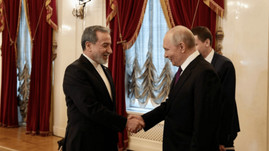 عراقچی: در شرایطی که منطقه در حال گذار از تحولات تعیین‌ کننده‌ای است، تعامل ما با روسیه در عالی‌ترین سطح ادامه دارد