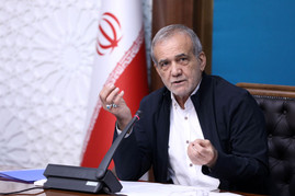 ادعای ترامپ: ایران می‌خواهد به توافق برسد/ چیزی که از ایران خوشم نمی‌آید این است که با من با احترام زیادی صحبت می‌کنند، بعد می‌روند تلویزیون و می‌گویند «ما با رئیس‌جمهور صحبت نکردیم»؛ دارند بازی درمی‌آورند/ چرا شلیک ایران به کشتی‌های آمریکایی نقض آتش‌بس محسوب نمی‌شود؟ آنها به ما احترام می‌گذارند؛ قبلاً این احترام را نمی‌گذاشتند اما الان بیشتر از همیشه به ما احترام می‌گذارند