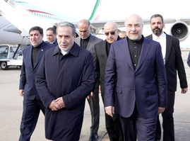 رویترز: قالیباف و عراقچی برای دیدار با نخست وزیر قطر و گفت‌وگو در مورد امکان دستیابی به توافق بین ایران و آمریکا، وارد دوحه شدند